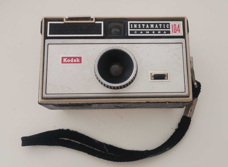 Máquina Fotográfica Vintage Kodak Instamatic 104