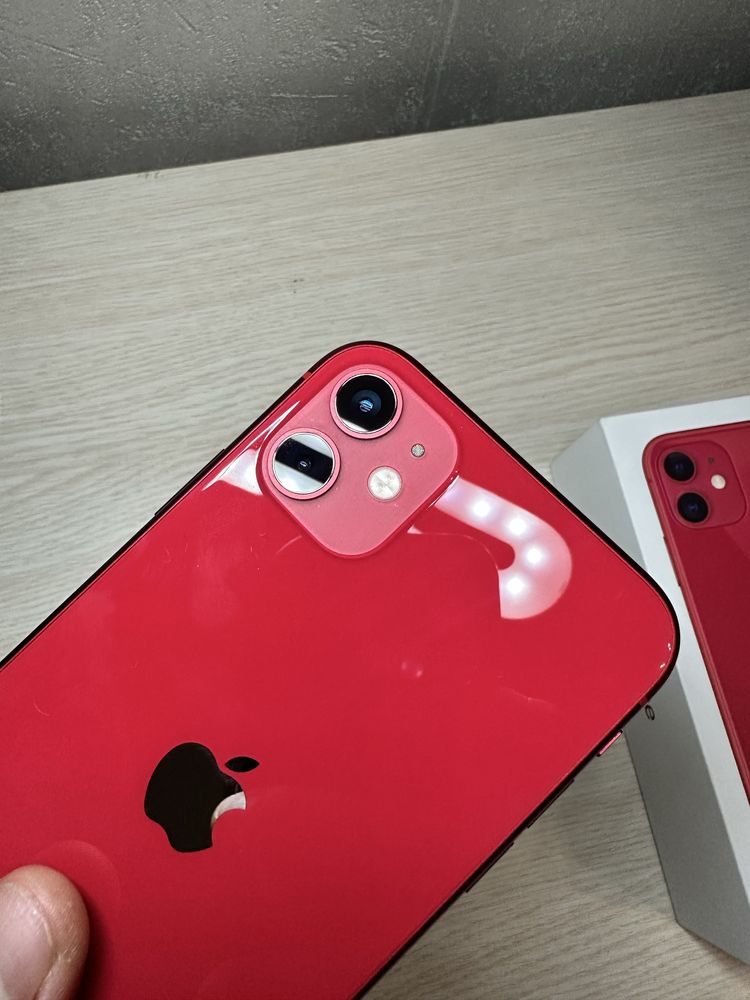 Продам Iphone 11 red