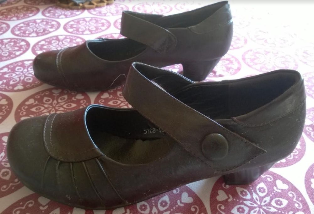 Buty damskie brązowe 40