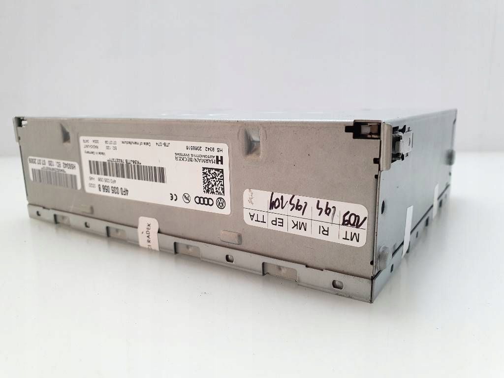 Audi Q5 SQ5 2009 Panel / Radioodtwarzacz CD/DVD/GPS 4F0035056B
