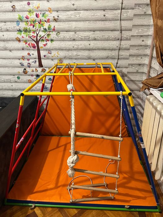 Дитячий спортивний куточок