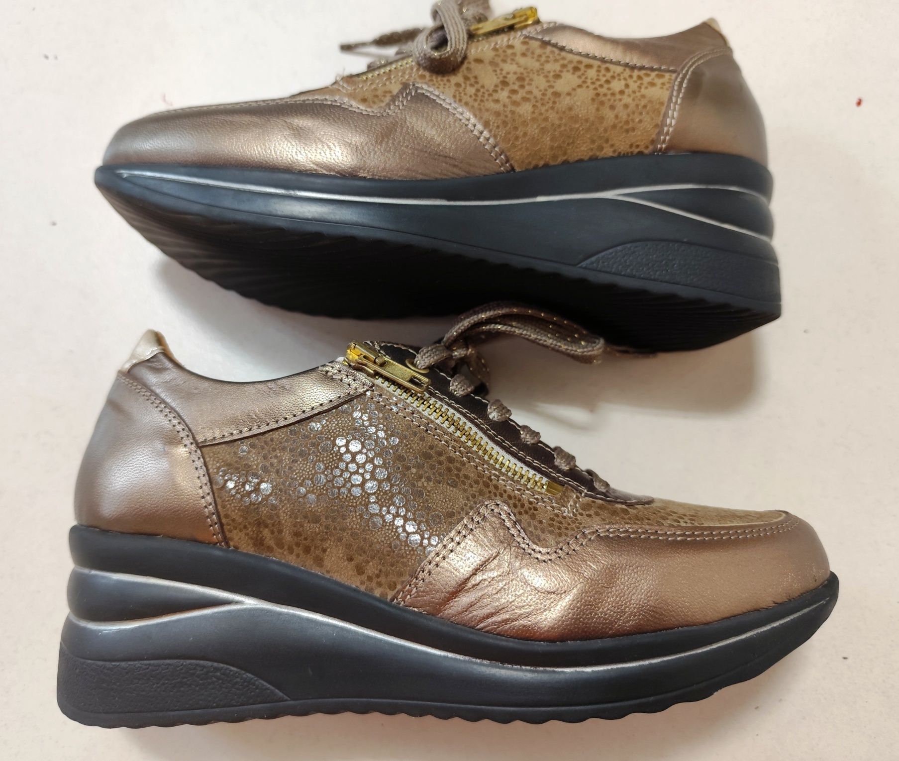 Sapatos castanhos em pele genuína - Peluci (Tam. 37)