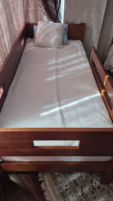 Ліжко для підлітка