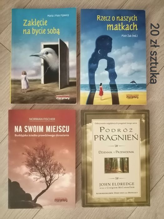 Książki, piłka nożna, prawo, nuty