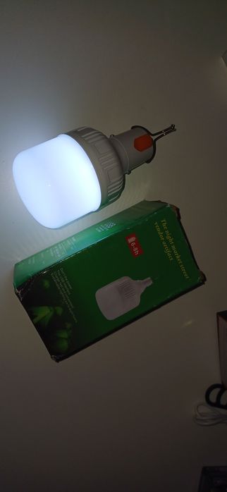 Potente lâmpada para campismo