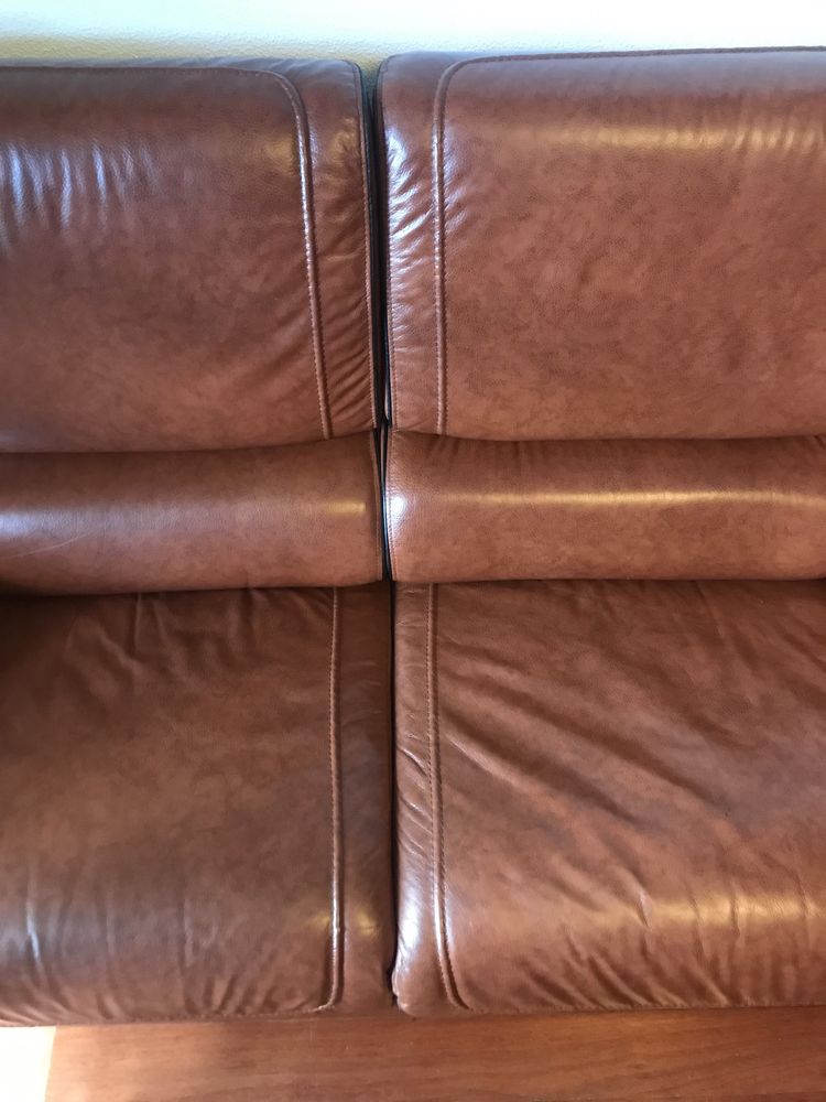 Conjunto de 3 sofás em pele