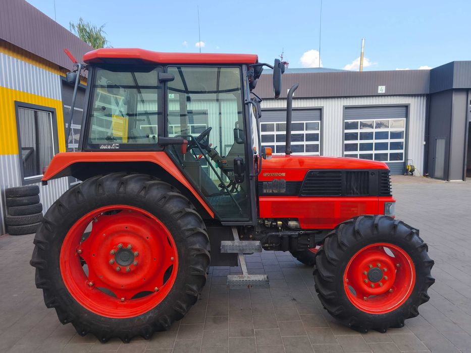 Японський трактор Кубота Kubota M-90