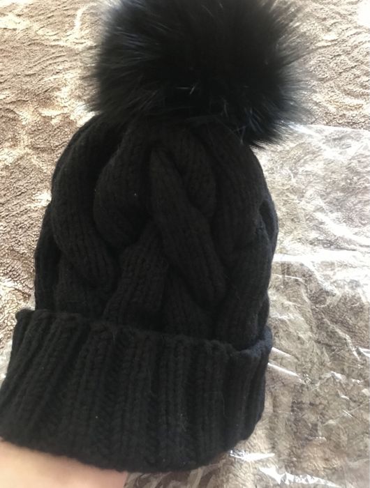 Шапка мягкая зимняя с Натуральным помпоном