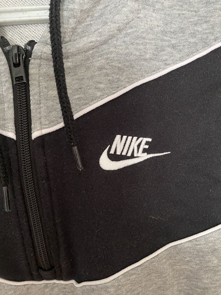 Sweatshirt com capuz Nike