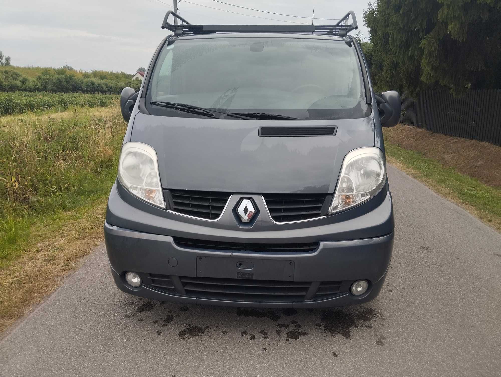 Renault Trafic 2.5dci 150ps klima navi oryginalny przebieg