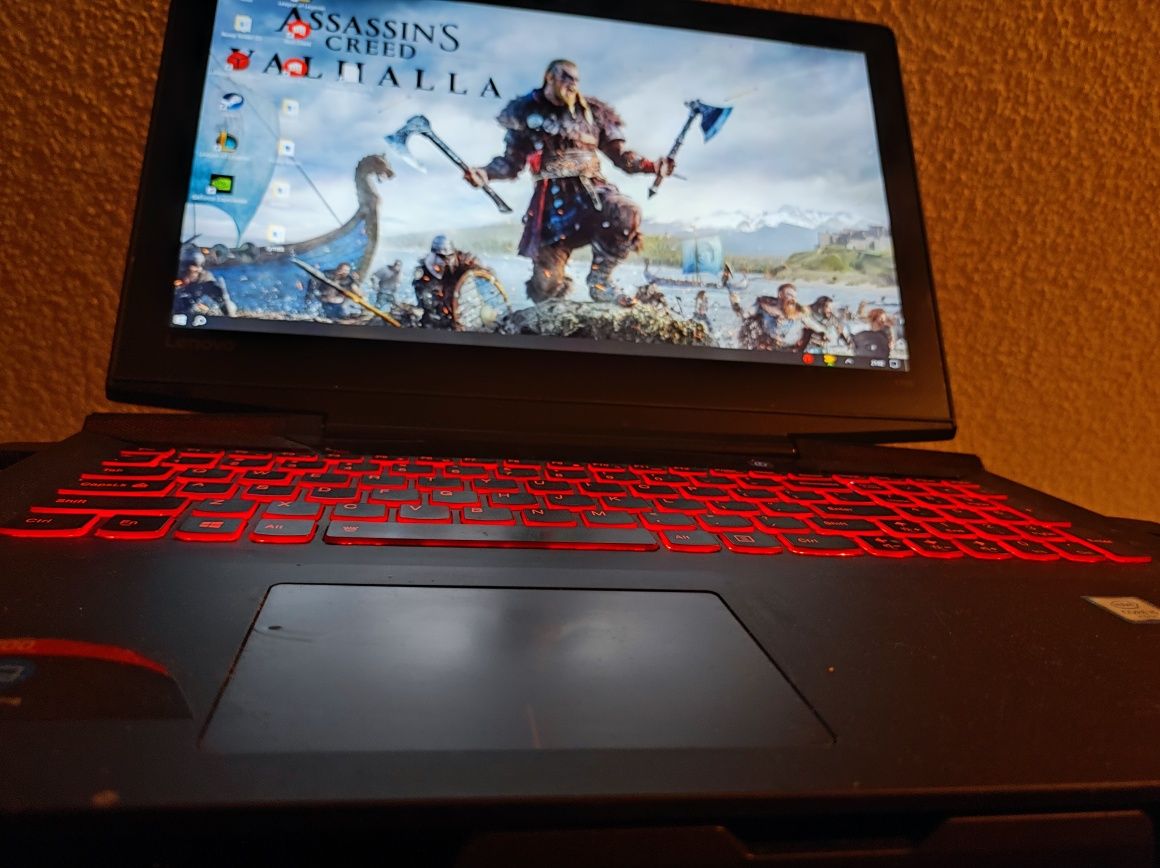 Laptop Lenovo y700 15iskGeForce GTX