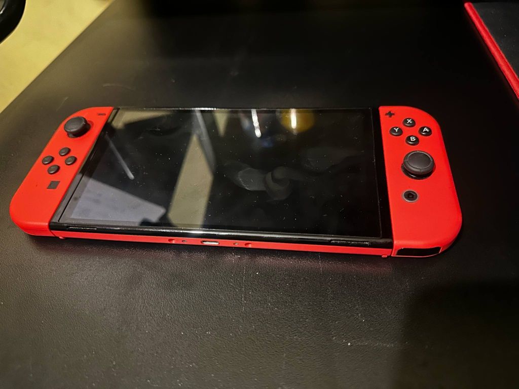 Nintendo switch OLED czerwone +gry