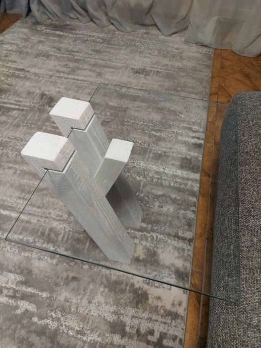 Стол кофейный новый