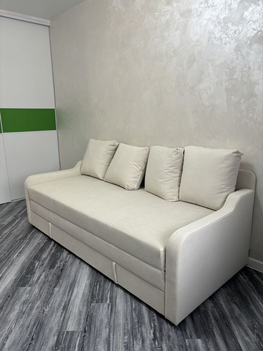 Євро3кімнатна квартира з якісними меблями, технікою