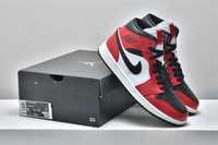 Air Jordan 1 Mid Chicago Black Toe