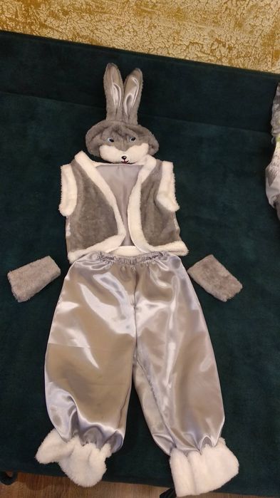 Прокат костюм зайчика