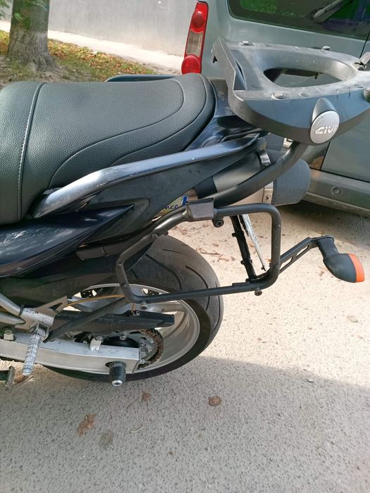 Кофр Givi на 30л в ідеальному стані.