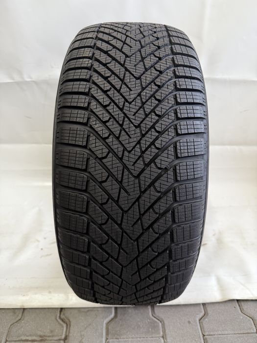 255/45/20 Pirelli Winter 2 Scorpion 105V 2024R