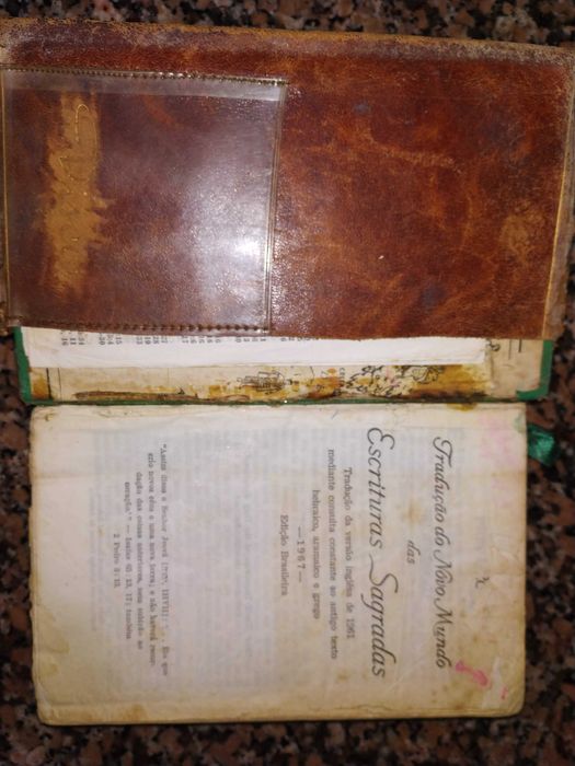 Vários Livros e DVD para coleccionar Ler bem o anúncio