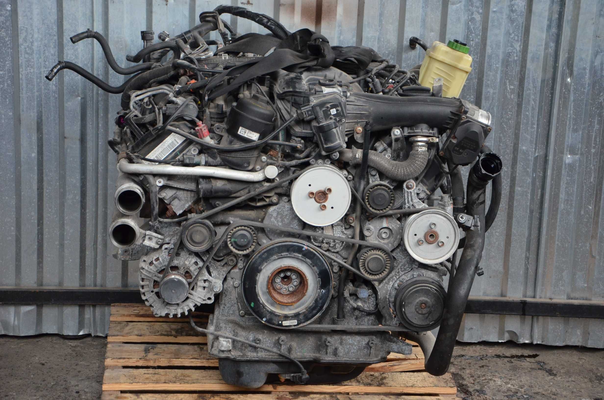Двигун / двигатель / мотор 3.0 TDI CNR VW Touareg / Audi Q7 / Porsche