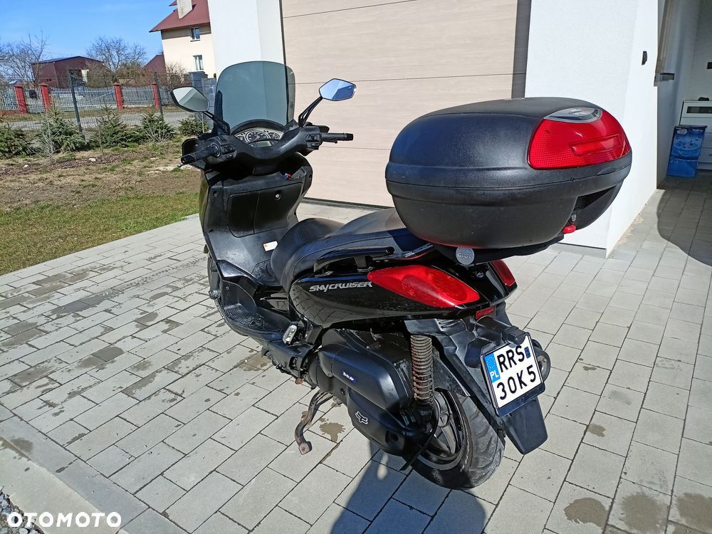 Kufer że stelażem Yamaha X-Max 125/Mbk Sky Cruiser