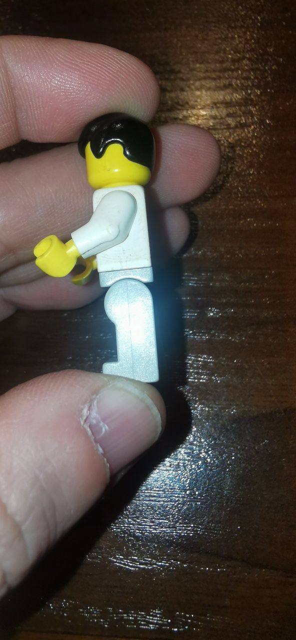 LEGO Jailbreak Joe W Striped Prison Garnitur z Światło Szary Nogi Mini
