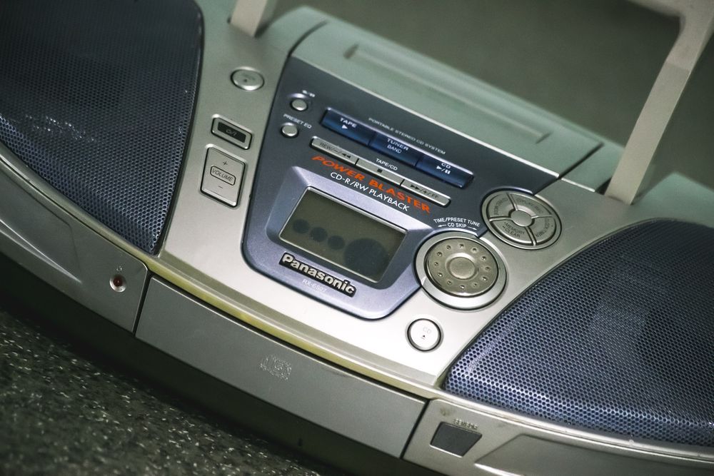 Музыкальный центр Panasonic с Bluetooth и FM тюнером