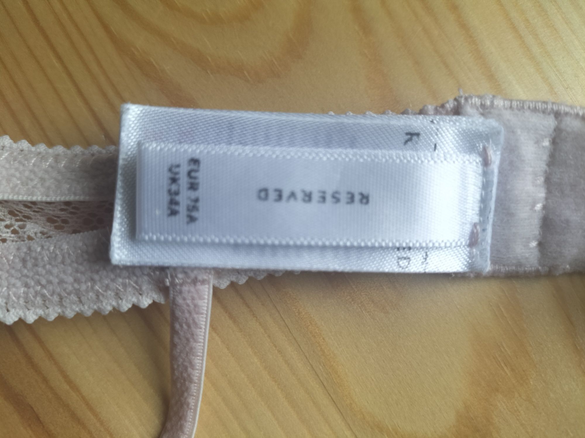 Różowy biustonosz push up marki Reserved rozmiar 75A stan bardzo dobry