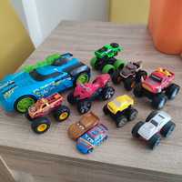 Zestaw autek hotwheels monstertraki