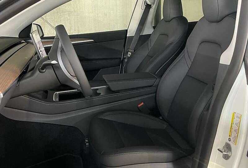 Tesla Model Y 2023 із США