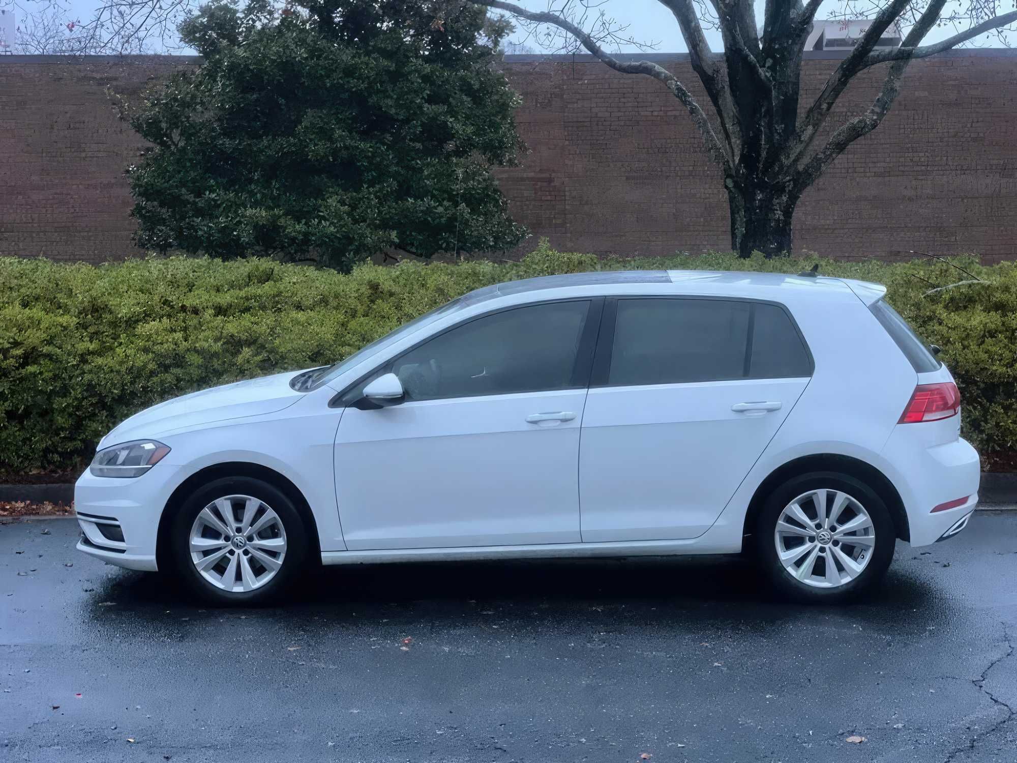 2018 Volkswagen Golf TSI SE