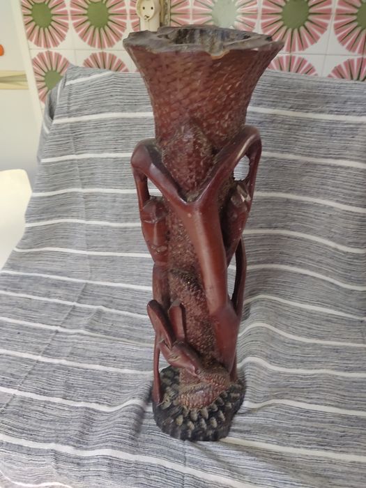 Lindo cinzeiro Africano