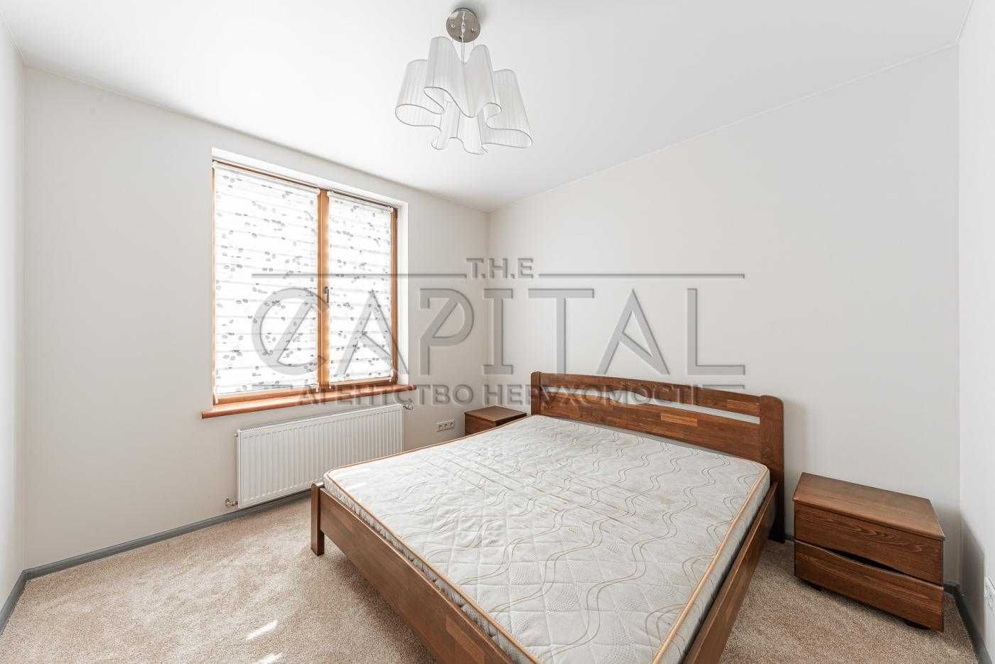 Срочно! Продам комплекс из 3 домов 247м2. Тарасовка. Юровка.Киев 15мин