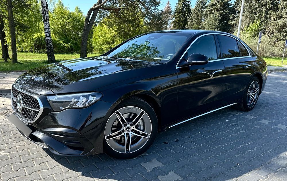Mercedes-Benz Klasa E Mercedes-Benz E220d 4MATIC Salon PL