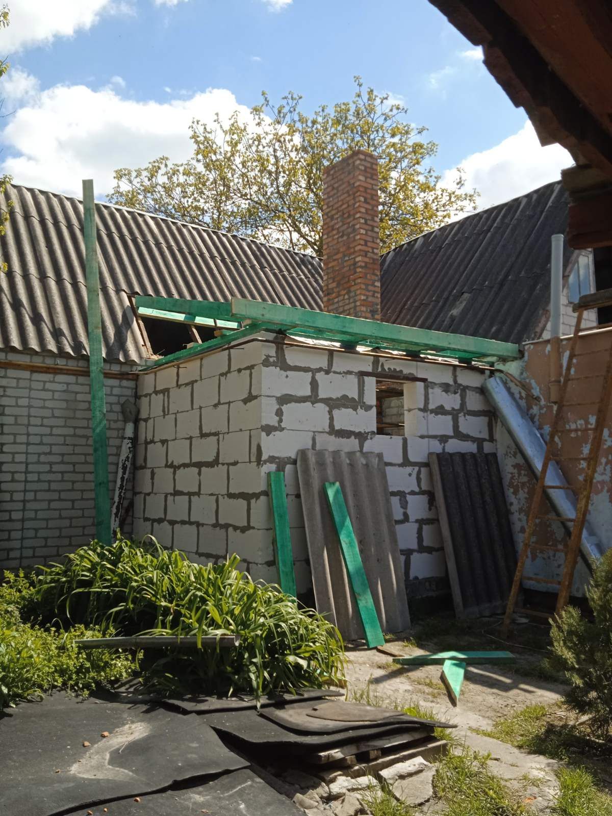 Покрівля та ремонт дахів