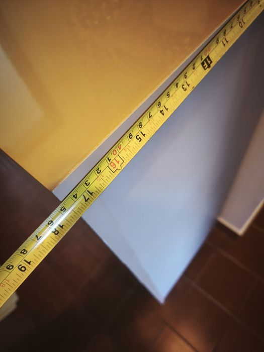 Móvel com gavetas