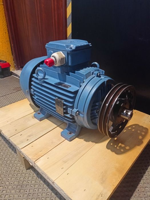 Silnik elektryczny WEG  trójfazowy 15kw (nie 10, 12,14,16,18,20 kw )