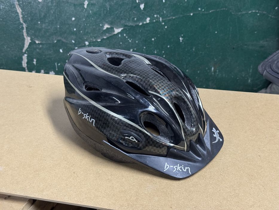Kask rowerowy czarny