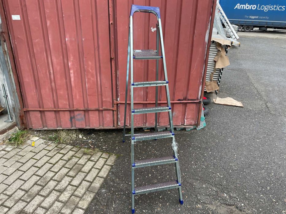 Drabina domowa jednostronna HIGHER S11 6 stopni II Gatunek Outlet