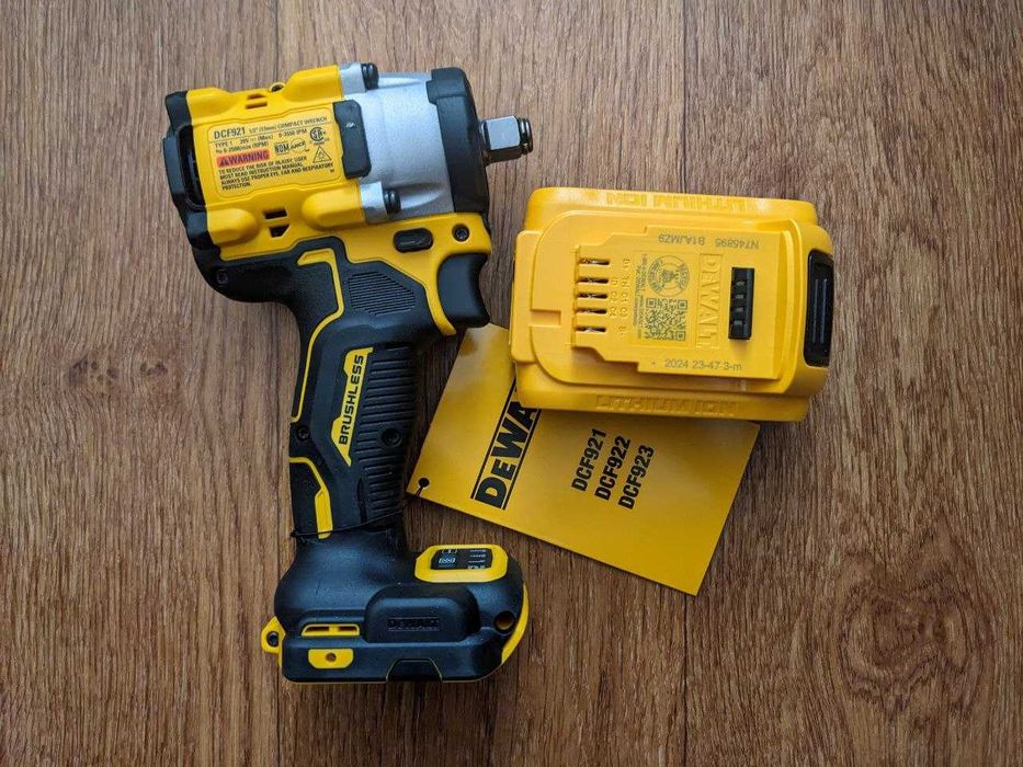Аккумуляторный гайковерт Dewalt DCF92P1 5 Ач 20V заводской комплект