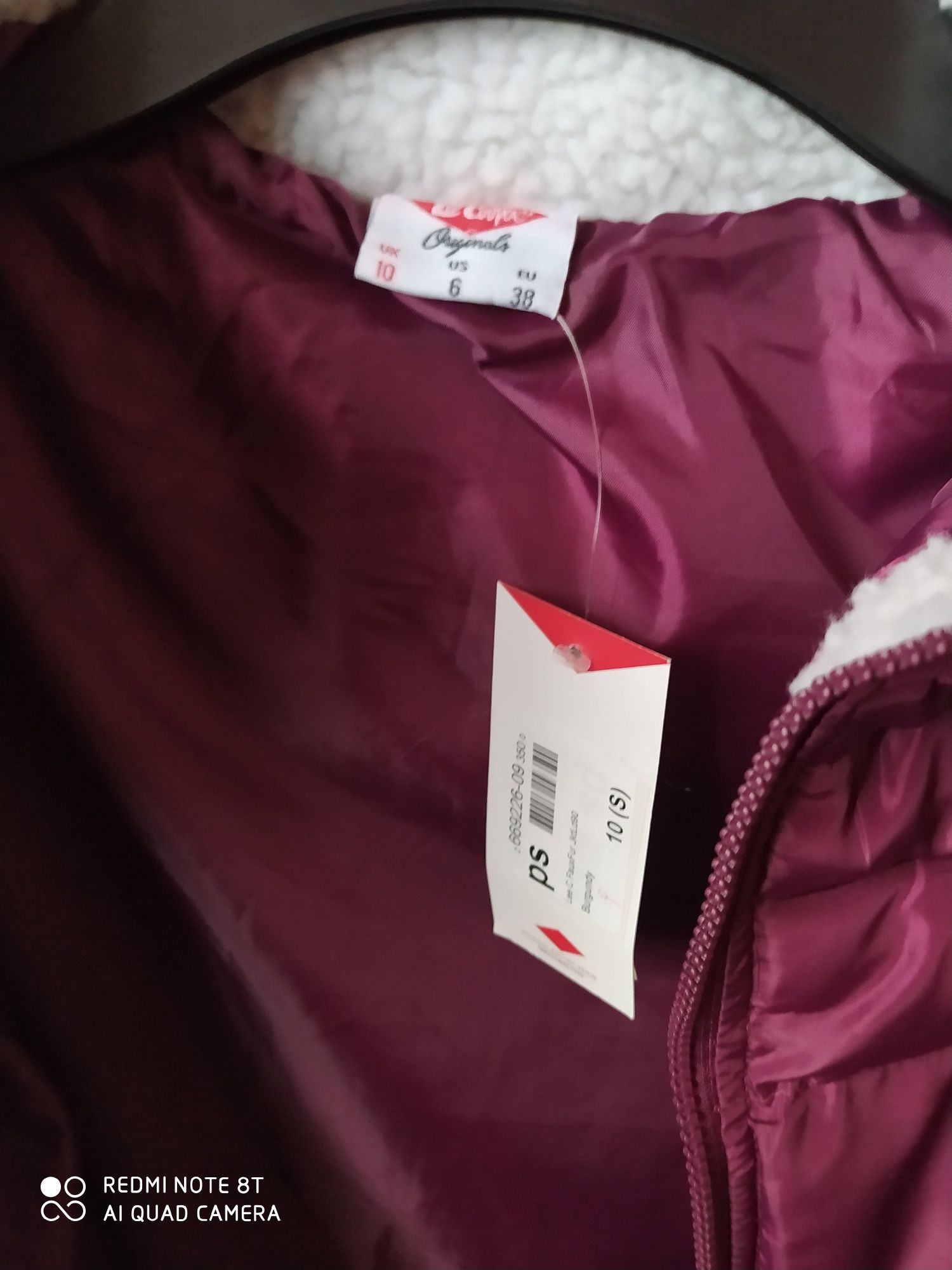 Продам куртку женскую Lee Cooper