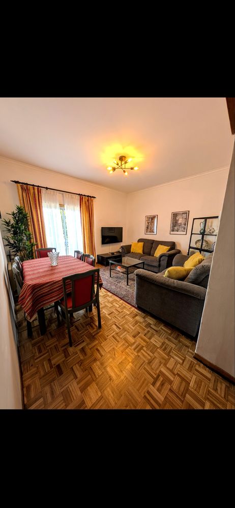 Apartamento T3 totalmente renovado em Almada