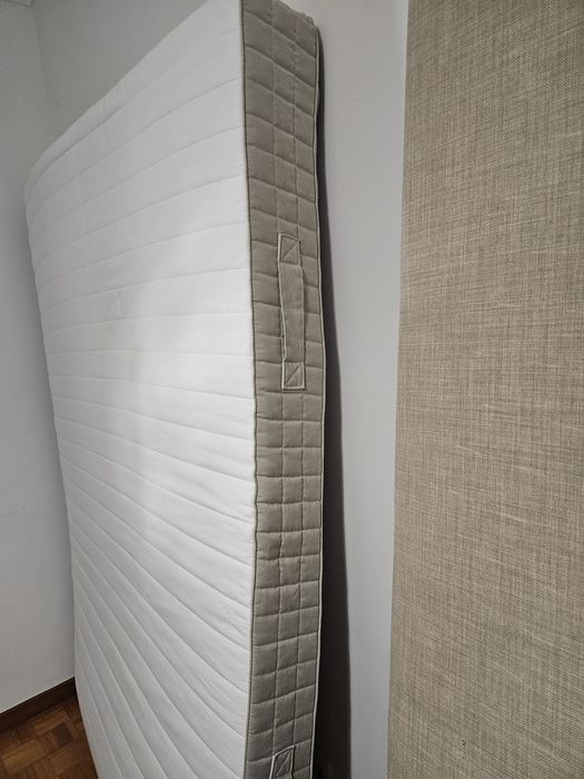 Colchão Ikea de molas 140×200