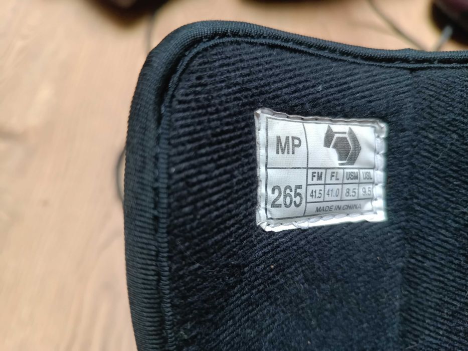 Сноуборд RIDE+ ботинки +крепления RIDE и запасные крепления.