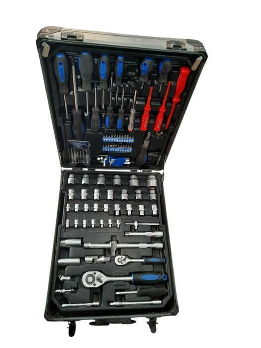 Walizka narzędziowa na kółkach