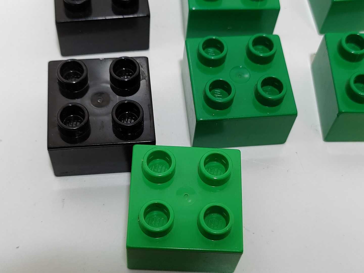 Lego Duplo klocki 2x2 16szt zielone czarne - I1639