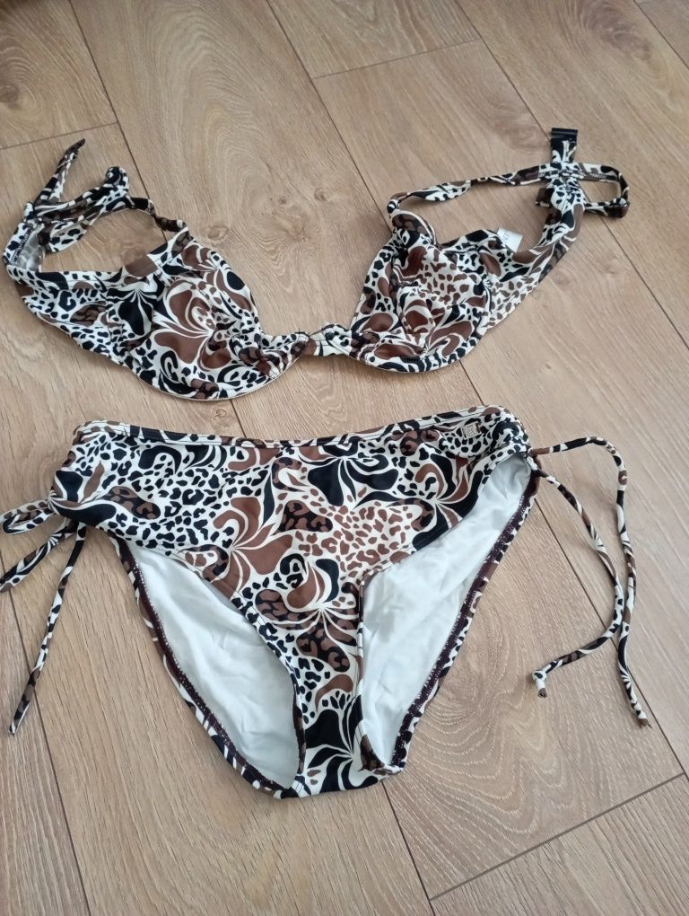 Brązowo-czarno-białe bikini rozmiar 42, miska 44c