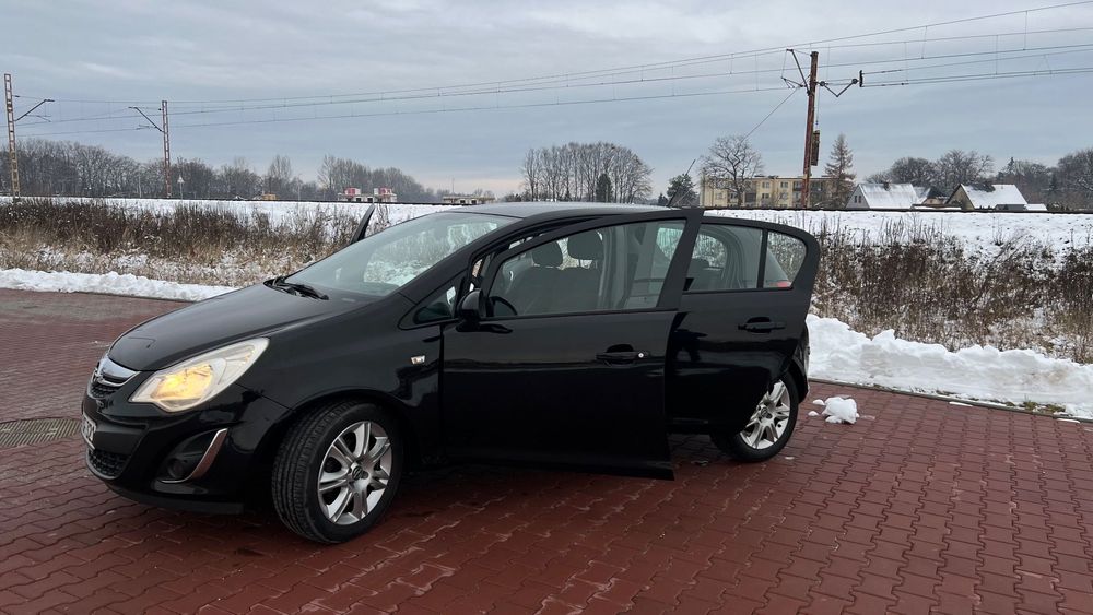 Opel Corsa opel corsa d lift 1.2 benzyna 5 drzwi - dwa komplety kół, 2x kluczyki