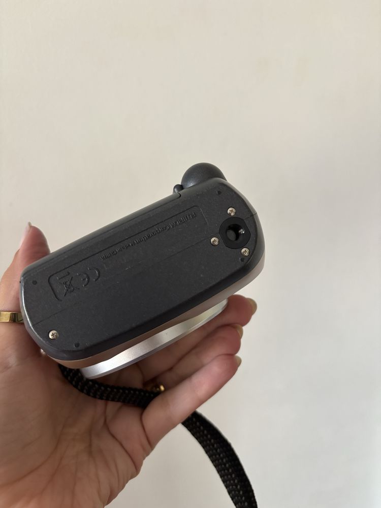 Instax Fujifilm Mini 70 – Dourada