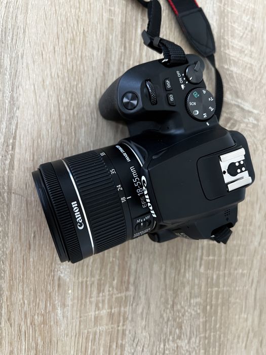 Фотоапарат Canon eos 250 D EF-S 18-25 IS STM(сумка і обєктив в подарун